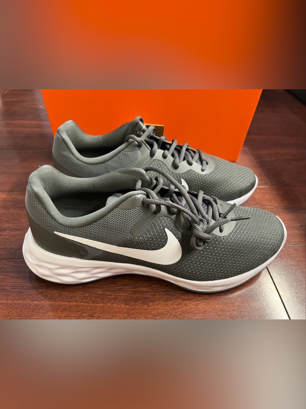 Mens 11 Nike Revolution 6 NN Iron Grey Shoes Running Walking DC3728 004 HALF BOX - Picture 6 of 16